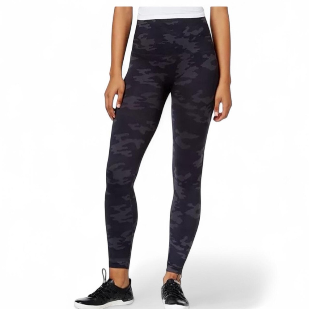 Spanx Look At Me Now Seamless Black Camo Leggings